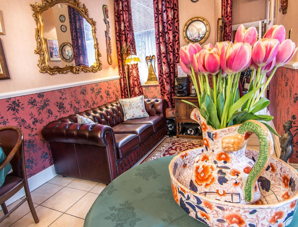 Creston Villa Guest House Линкълн Екстериор снимка