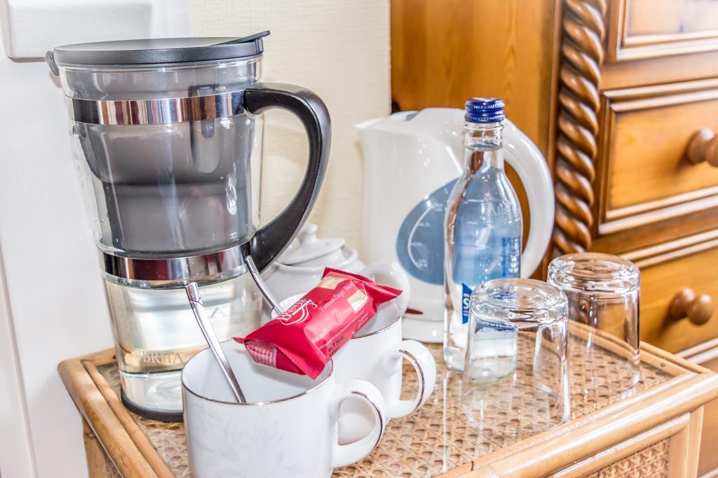 Creston Villa Guest House Линкълн Екстериор снимка