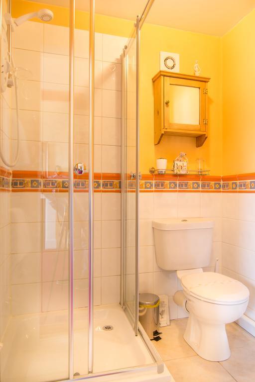 Creston Villa Guest House Линкълн Екстериор снимка