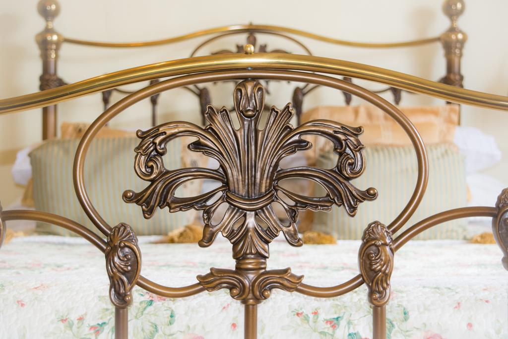 Creston Villa Guest House Линкълн Екстериор снимка